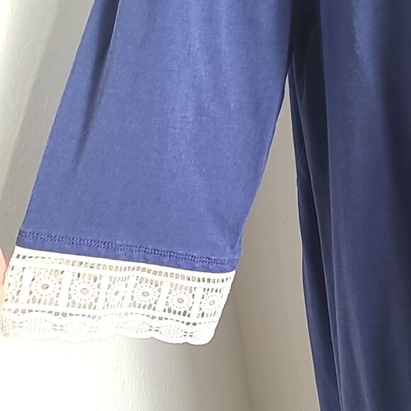 Woman Within Blue Tunic Top,  2" White Embroidered Band on 3/4 Sleeves, Size 1X - Picture 4 of 8